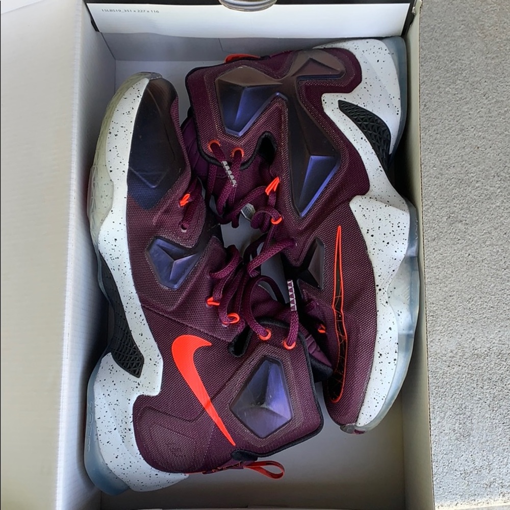 Lebron XIII Basketball Shoes